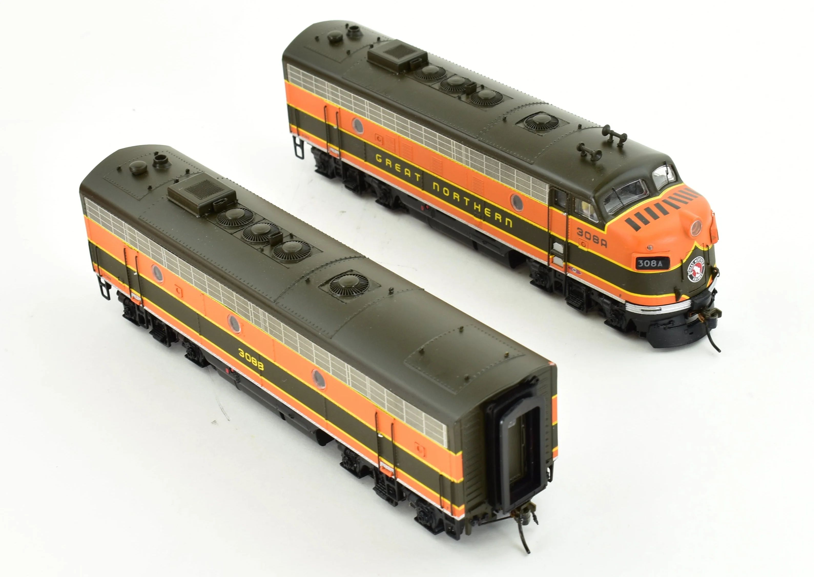 HO BLI - Broadway Limited Imports GN - Great Northern EMD F7A/B Set with QSI DCC and Sound - Image 7