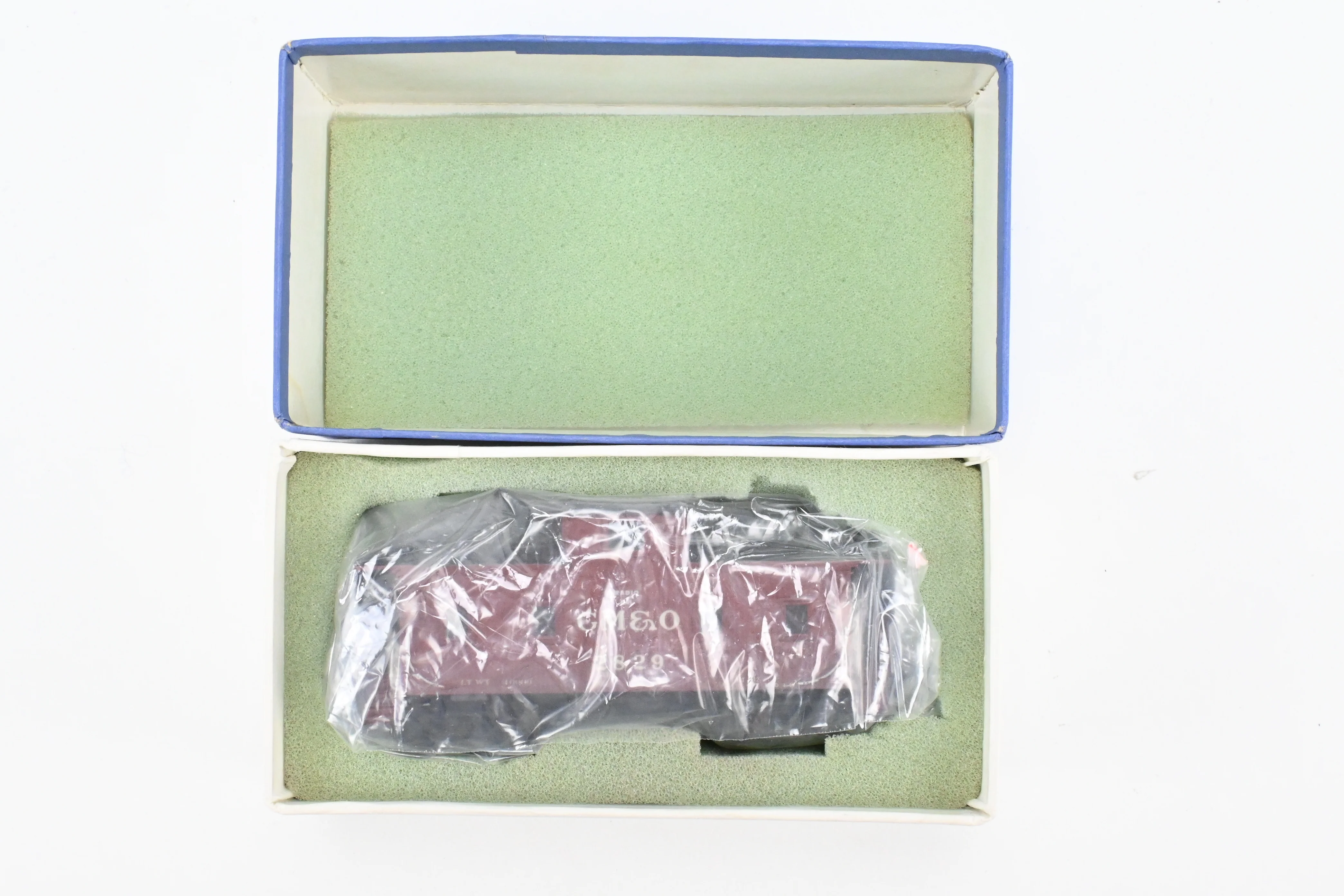 HO Brass Hallmark Models GM&O - Gulf Mobile & Ohio Wood Sheathed Caboose CP No. 2829 w/ Light Weathering - Image 17