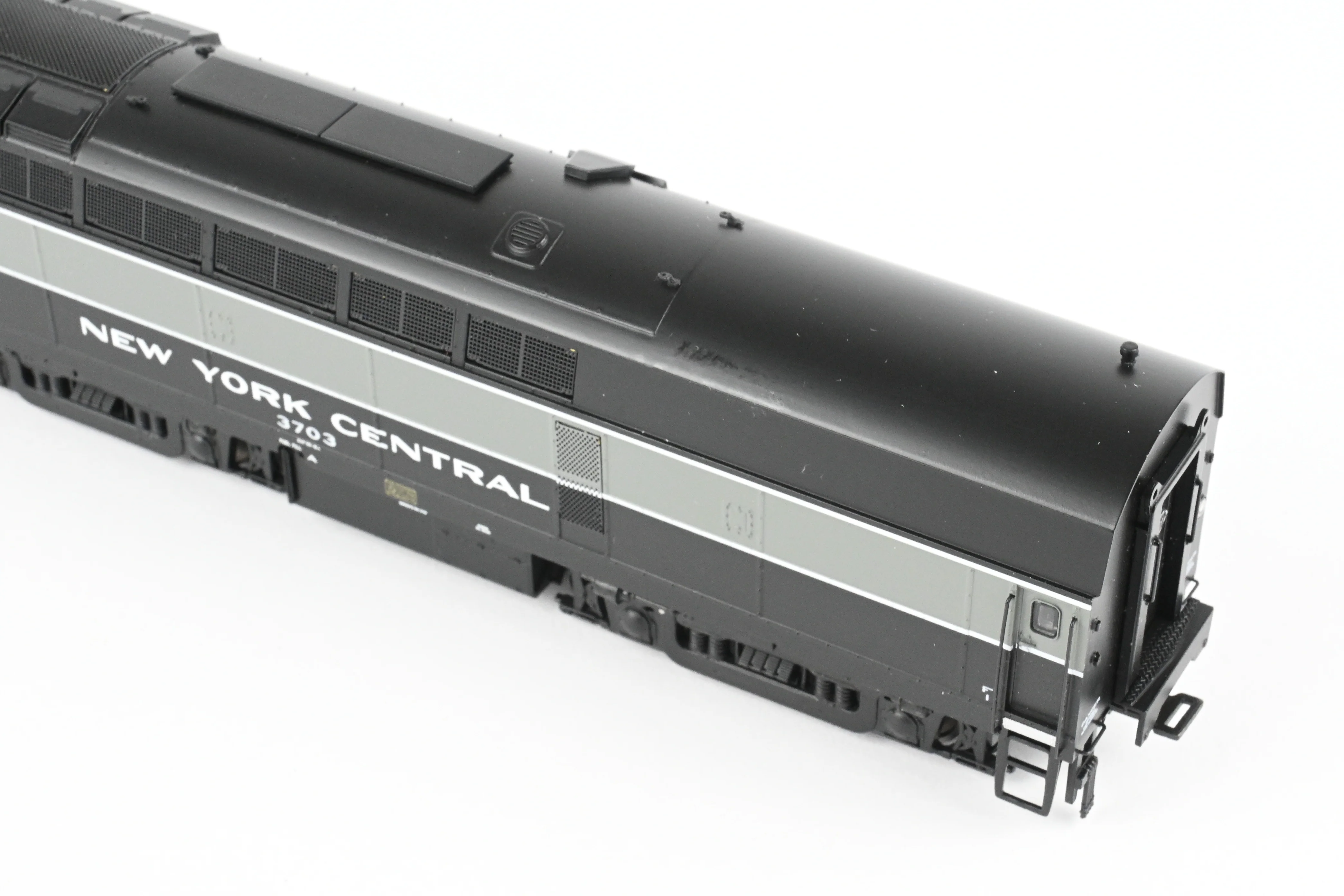 HO BLI - Broadway Limited Imports NYC – New York Central Baldwin RF-16B Unit with Paragon 3 DCC and Sound FP No. 3703 - Image 14