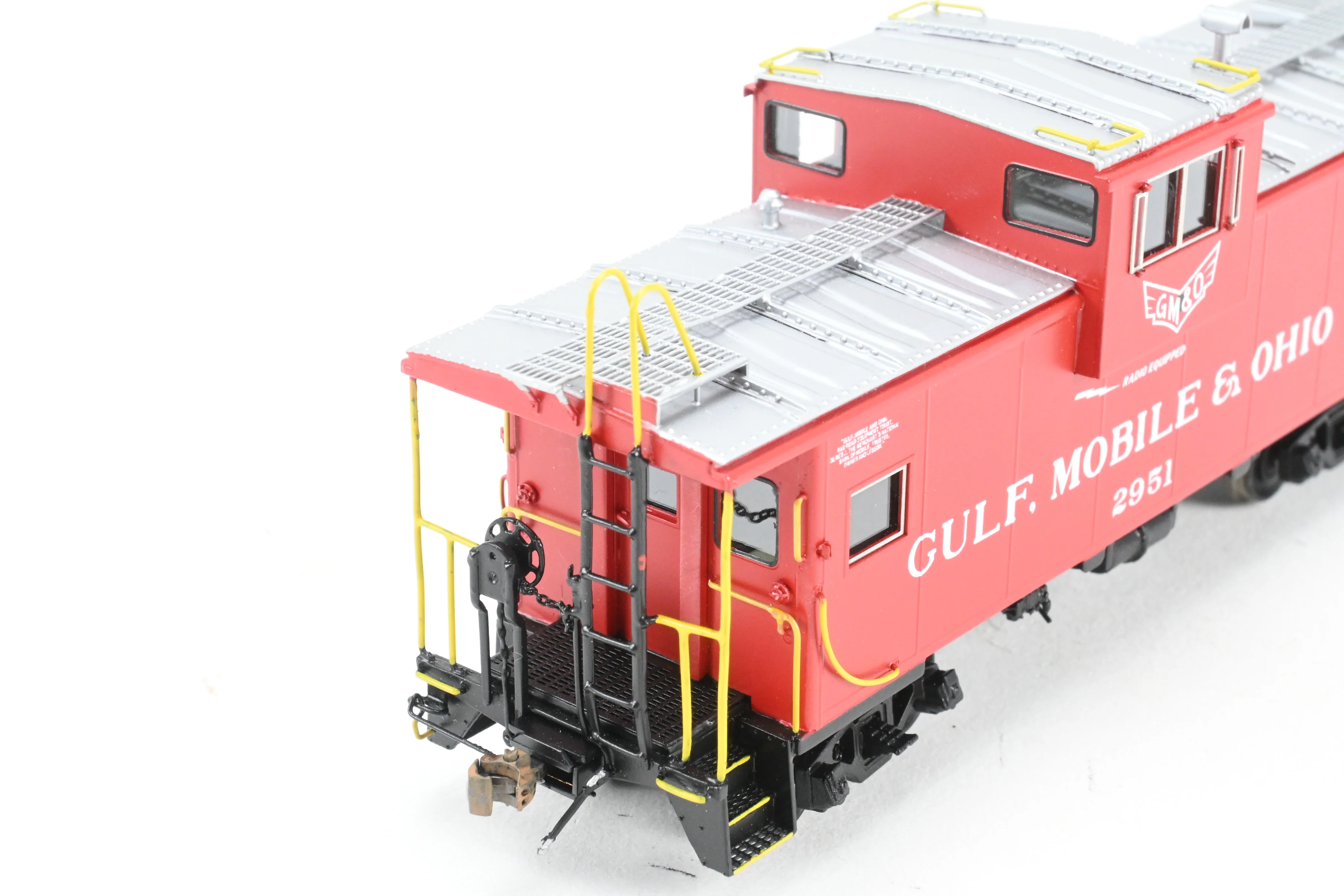 HO Brass OMI - Overland Models, Inc. GM&O - Gulf, Mobile & Ohio International Wide-Vision Caboose FP No. 2951 - Image 12