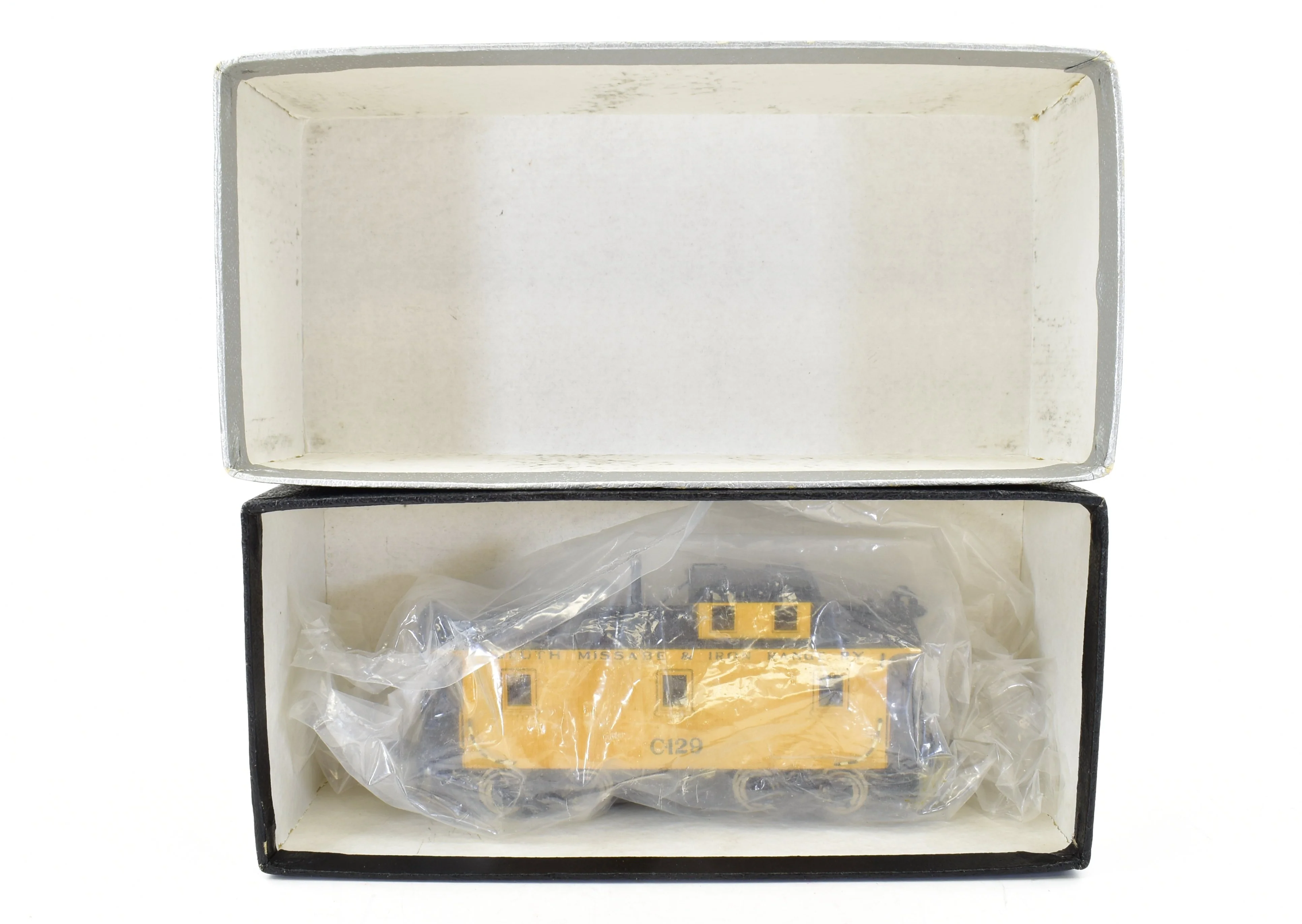 HO Brass PFM - Tenshodo DM&IR - Duluth Missabe & Iron Range Caboose Factory Painted - Image 13