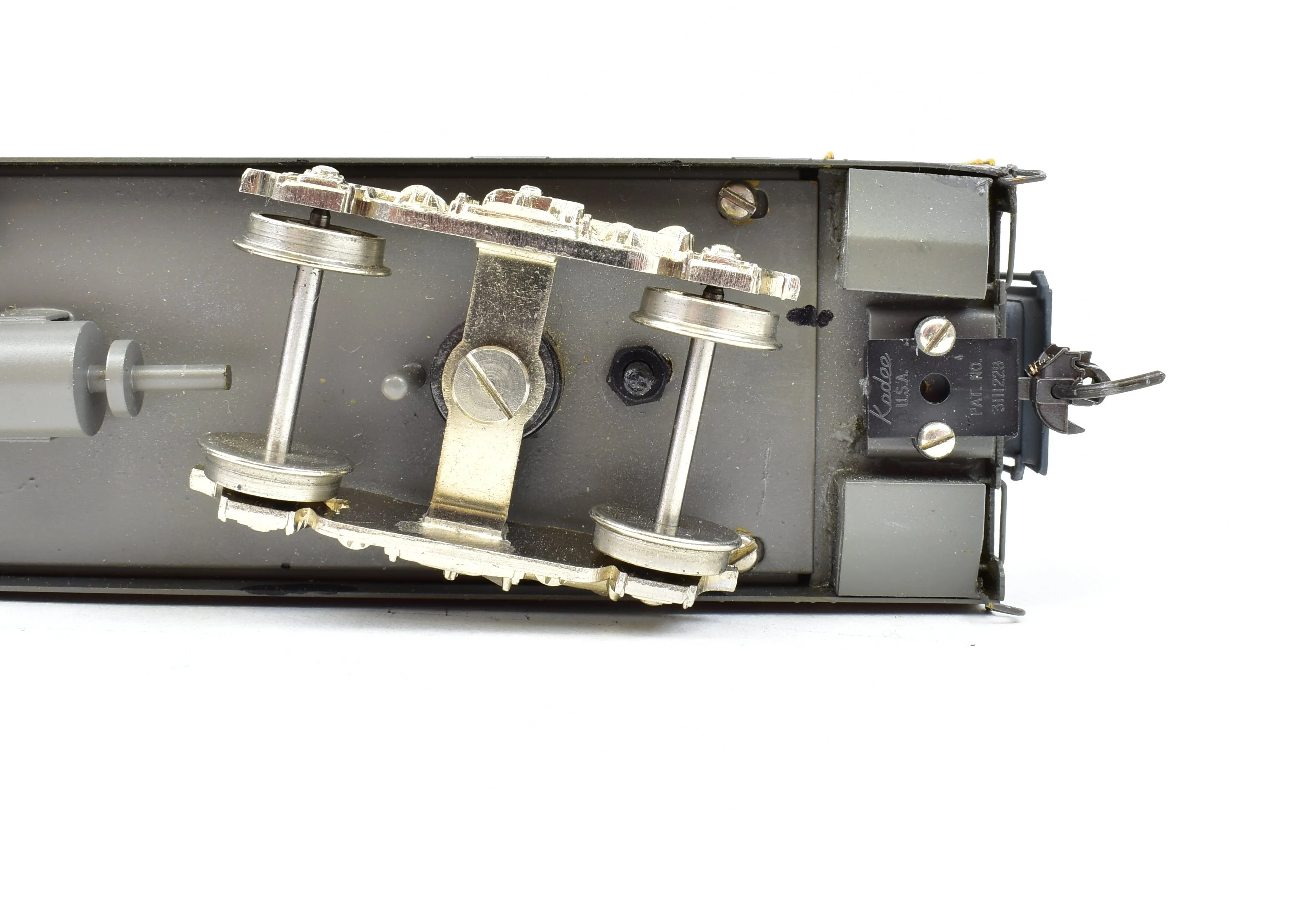 HO Brass S. Soho & Co. UP - Union Pacific #5450 Coach CP with Added Interior Details - Image 15