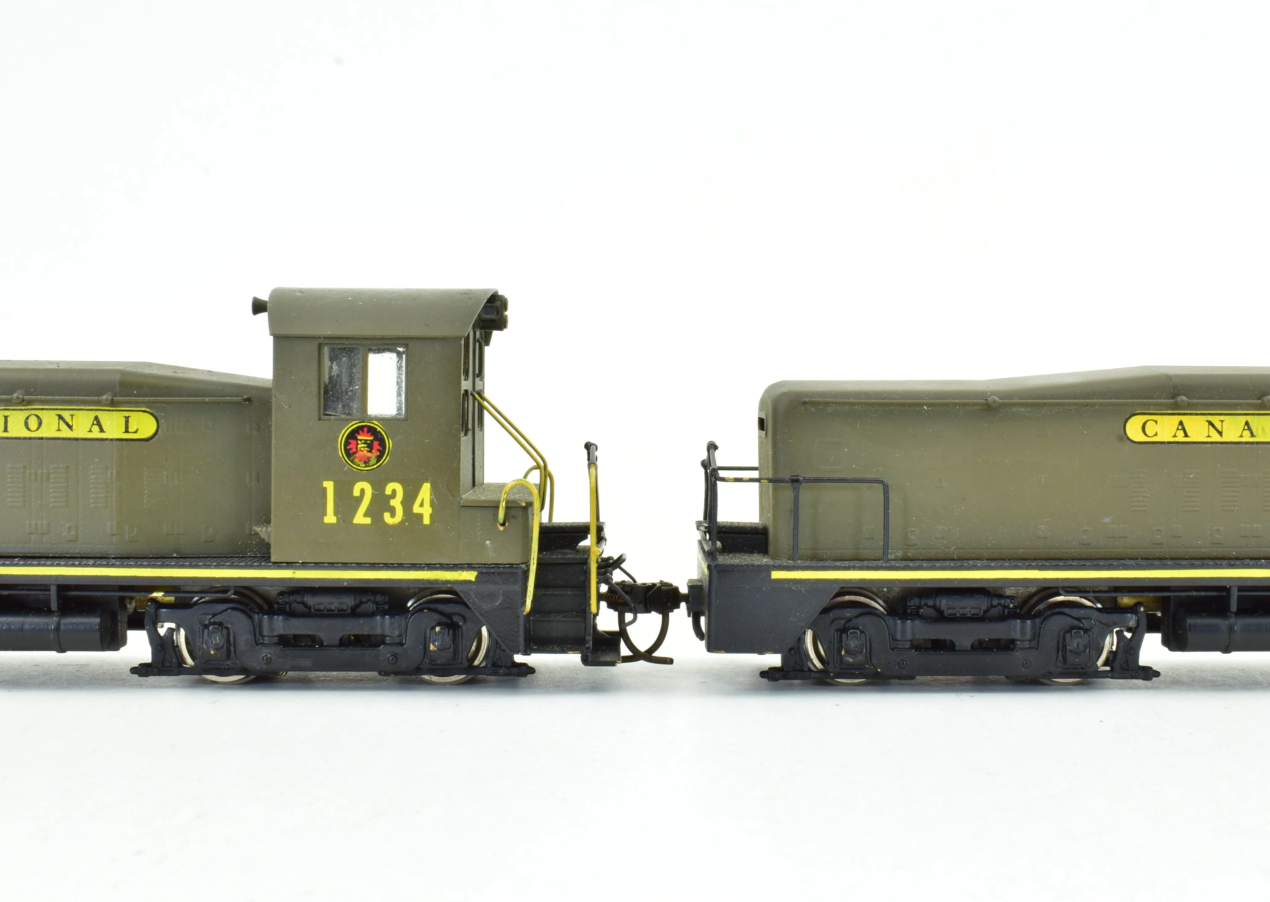HO Brass Trains Inc. CNR - Canadian National Railway EMD TR-6 1600 HP "Cow and Calf" Unit Diesel Set - Image 15