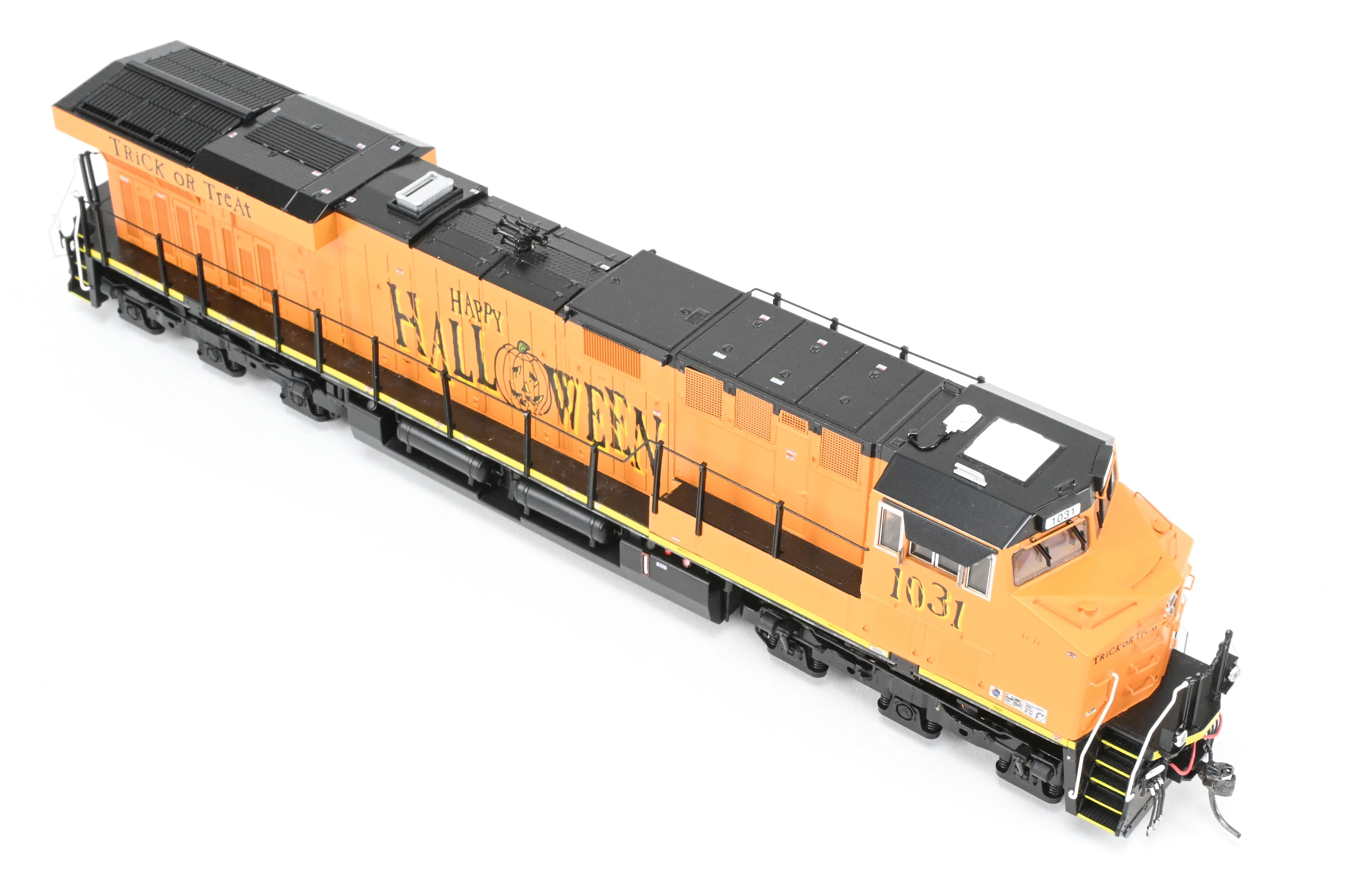 HO MTH - Mike's Train House "Halloween" #1031 ES44AC With Proto-Sound 3.0/DCC - Image 9