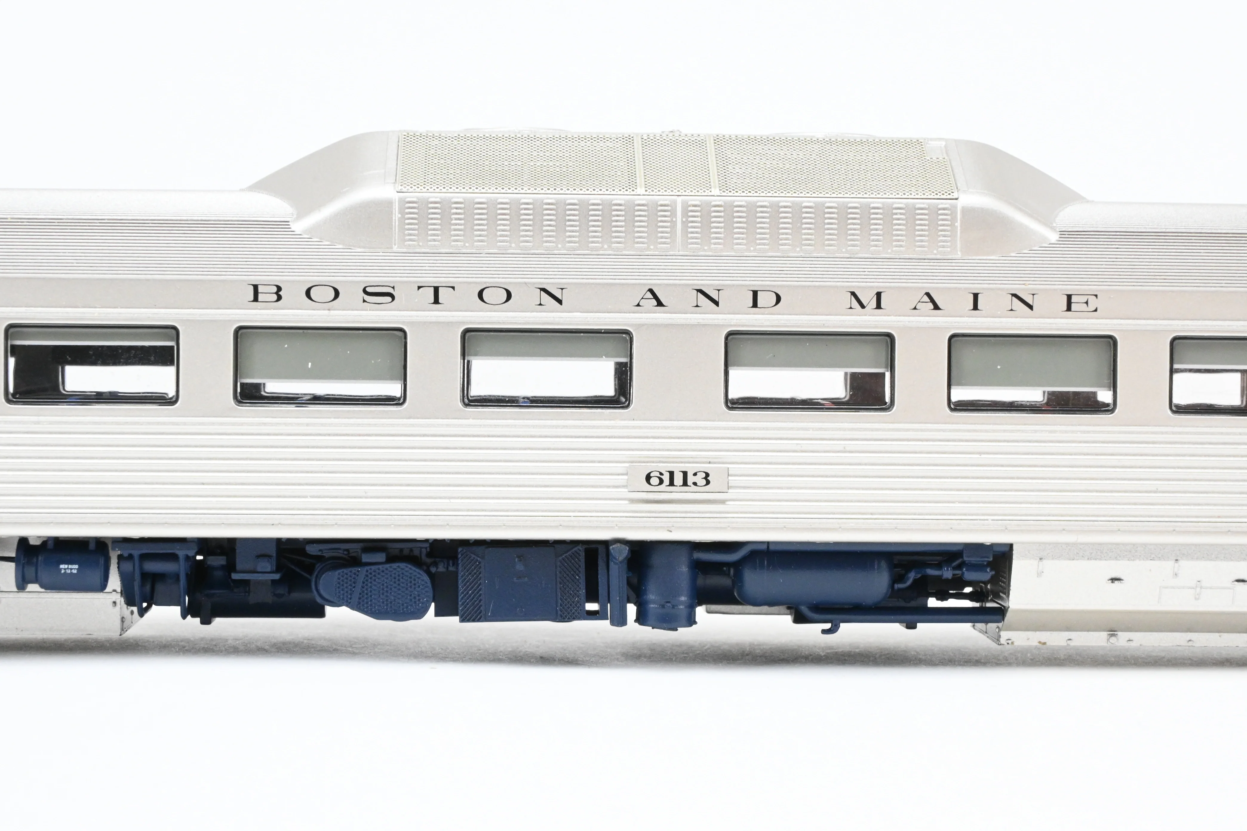 HO Rapido Trains, Inc. B&M – Boston & Maine Budd RDC-1 Car Minuteman Scheme w/ ESU DCC and Sound - Image 16