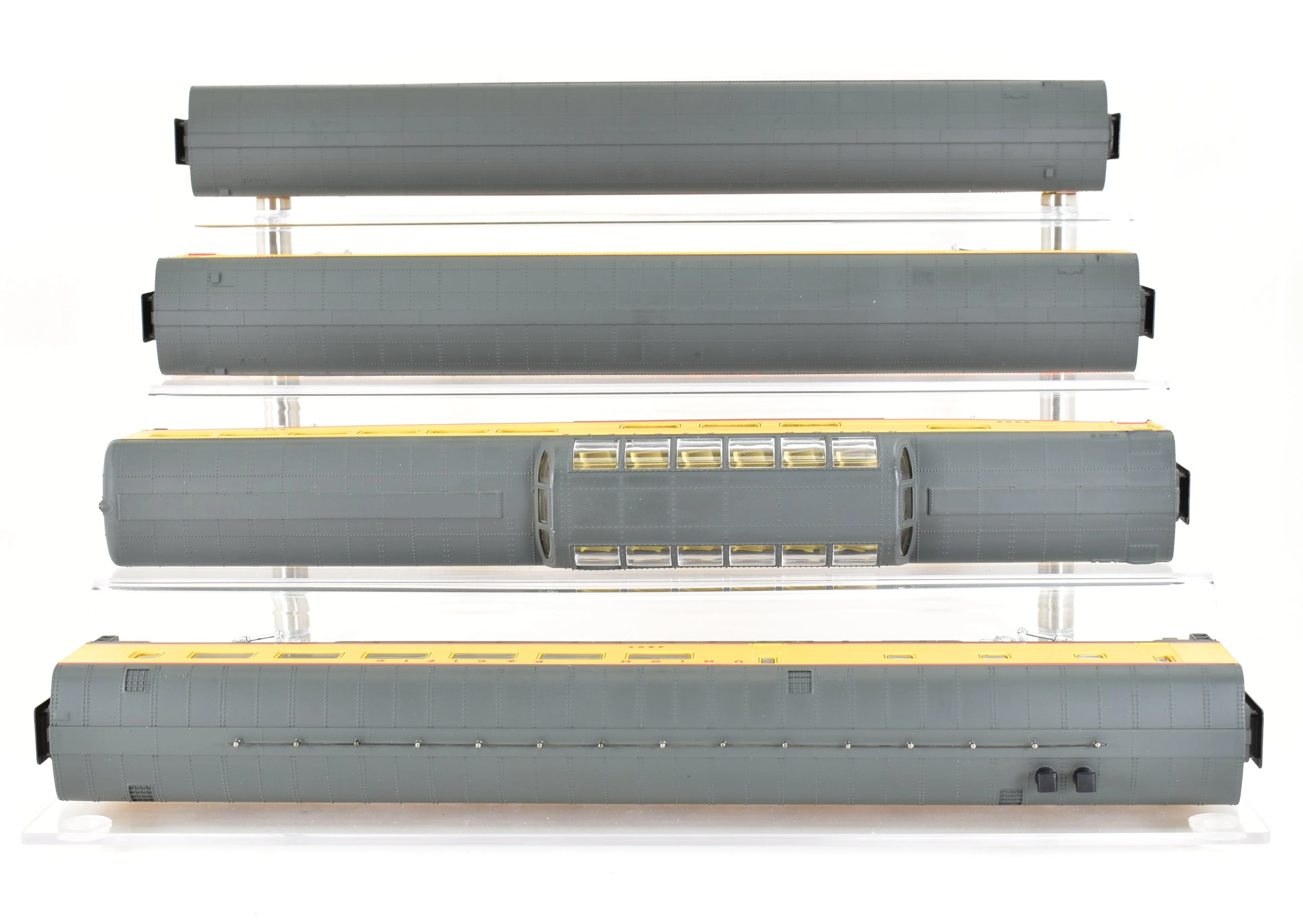 HO Rivarossi UP - Union Pacific Passenger Car Set A - 2 Coaches, 1 Observation, 1 Diner - Image 10