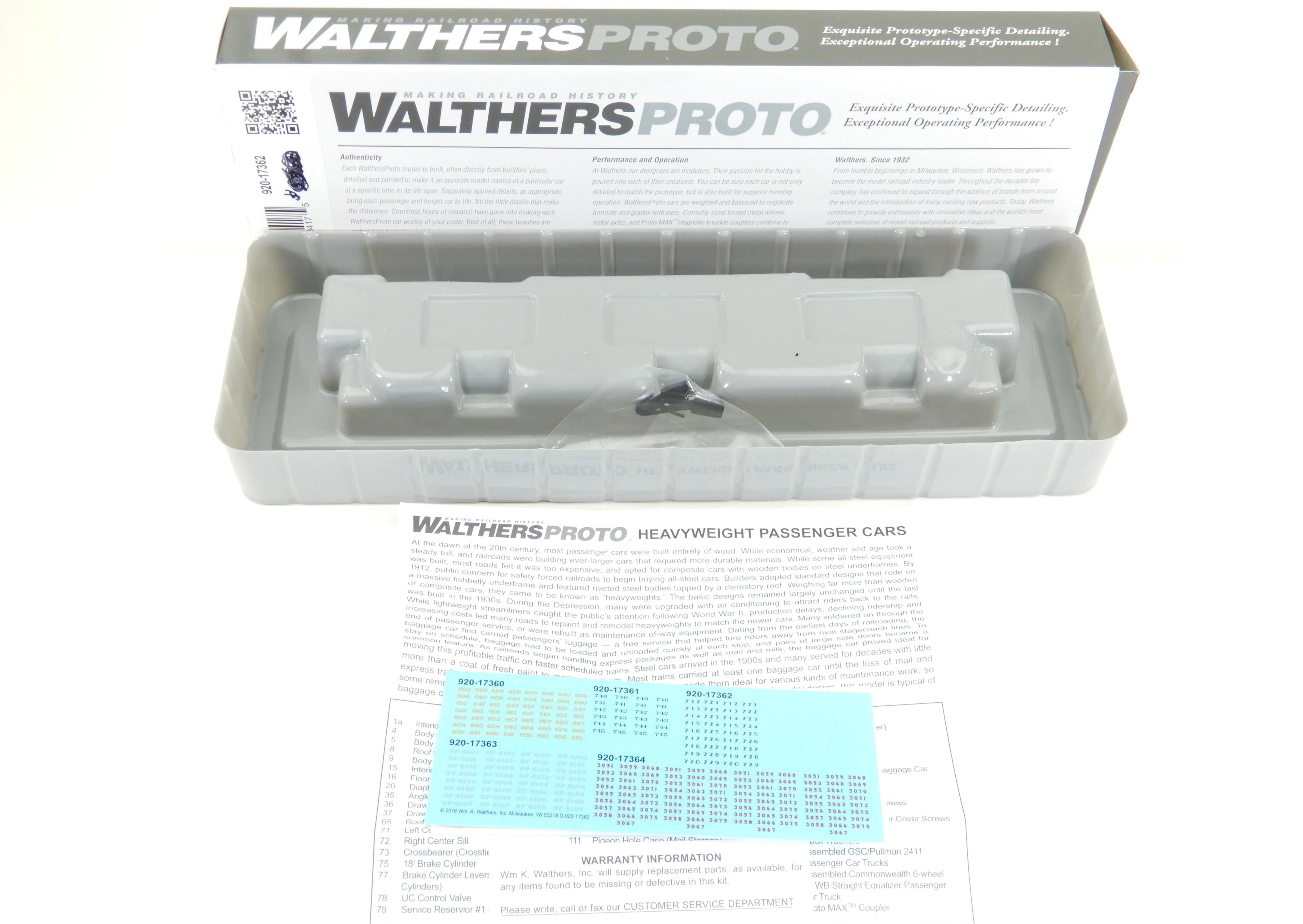 HO Walthers IC - Illinois Central ACF 70' Heavyweight Arched Roof Baggage Car - Image 9
