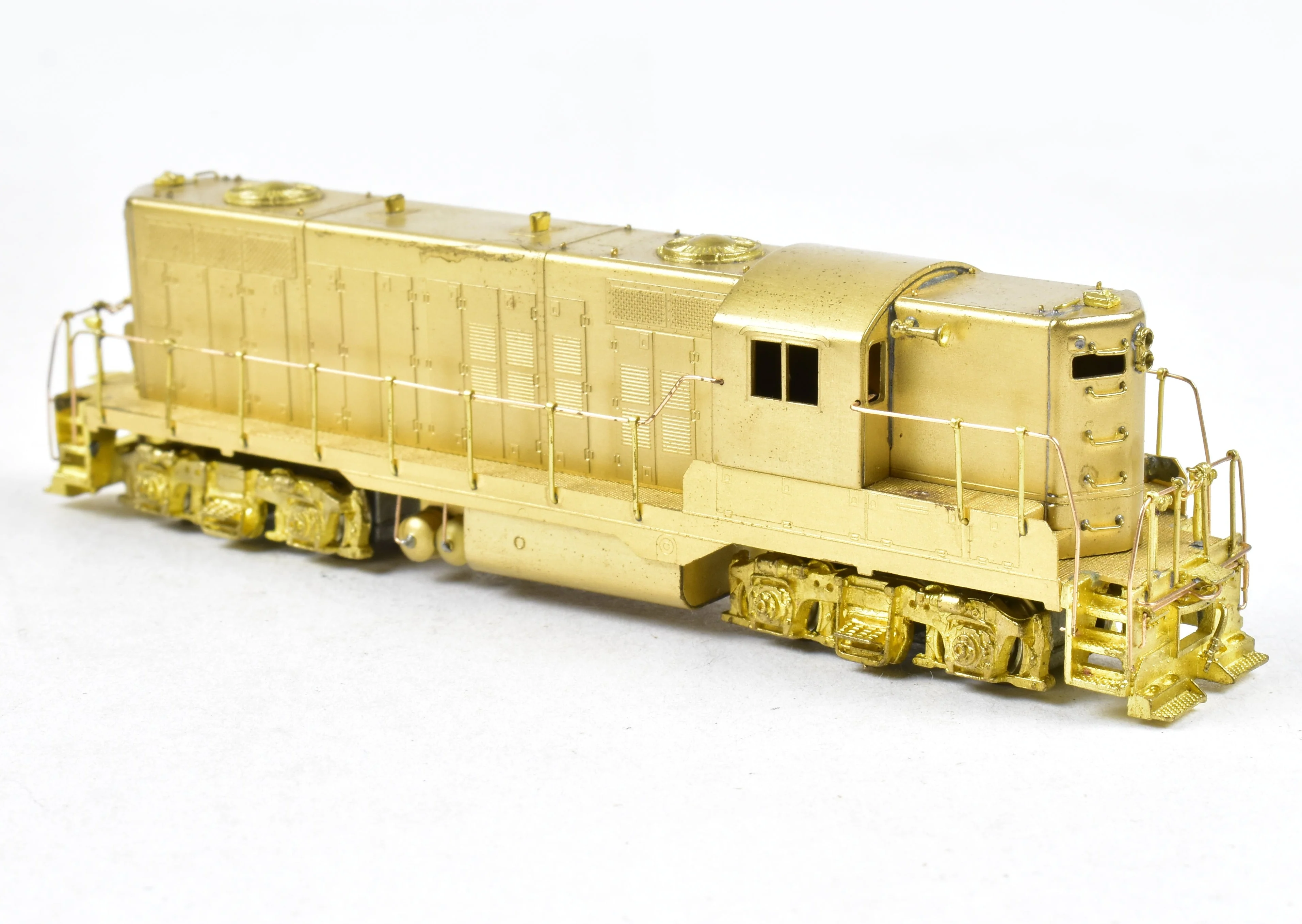 N Brass Hallmark Models Various Roads EMD GP-9 Standard Version with Removable Dynamic Brakes - Image 4